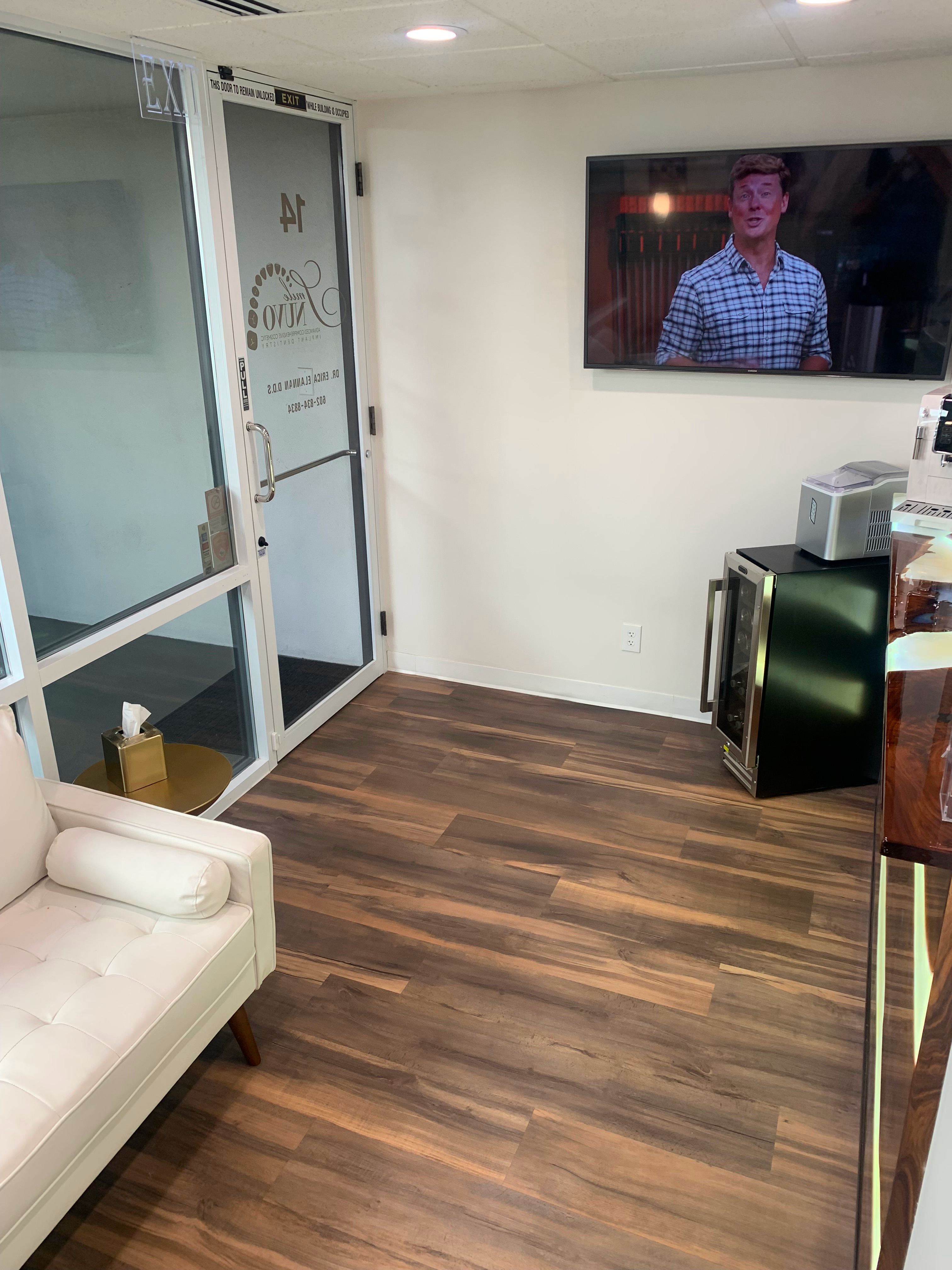 Smile Nuvo — Reception & welcome area